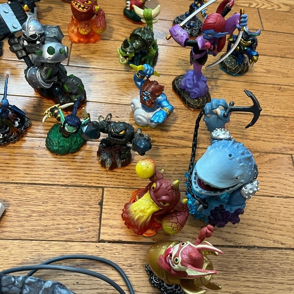 Skylander Activision Bundle Collections Deal- All in Pictures Included- - Picture 4 of 9